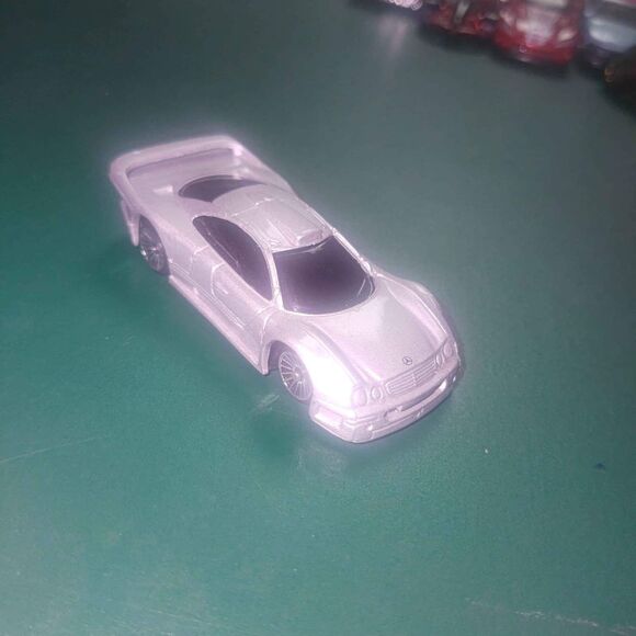 Maisto Mercedes Benz Clk-Gtr Street Version - Silver - 1:64 Scale - Picture 7 of 10